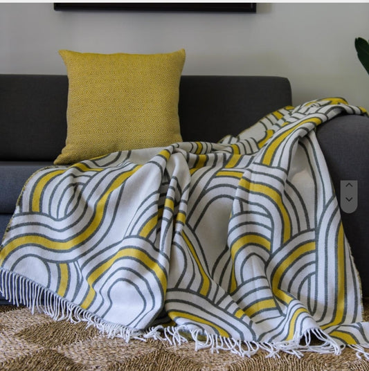 Retro Throw