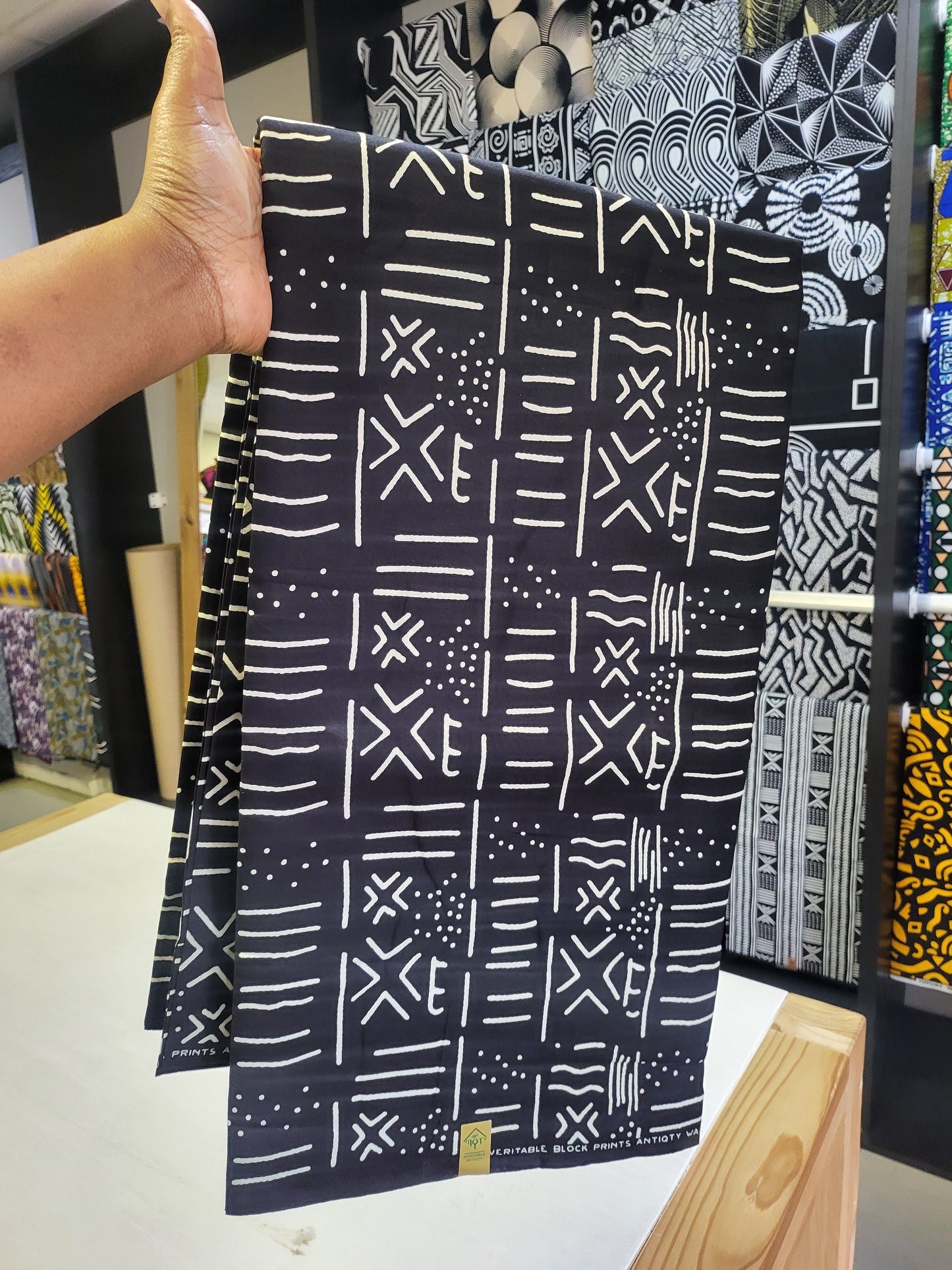 P345 Black and cream