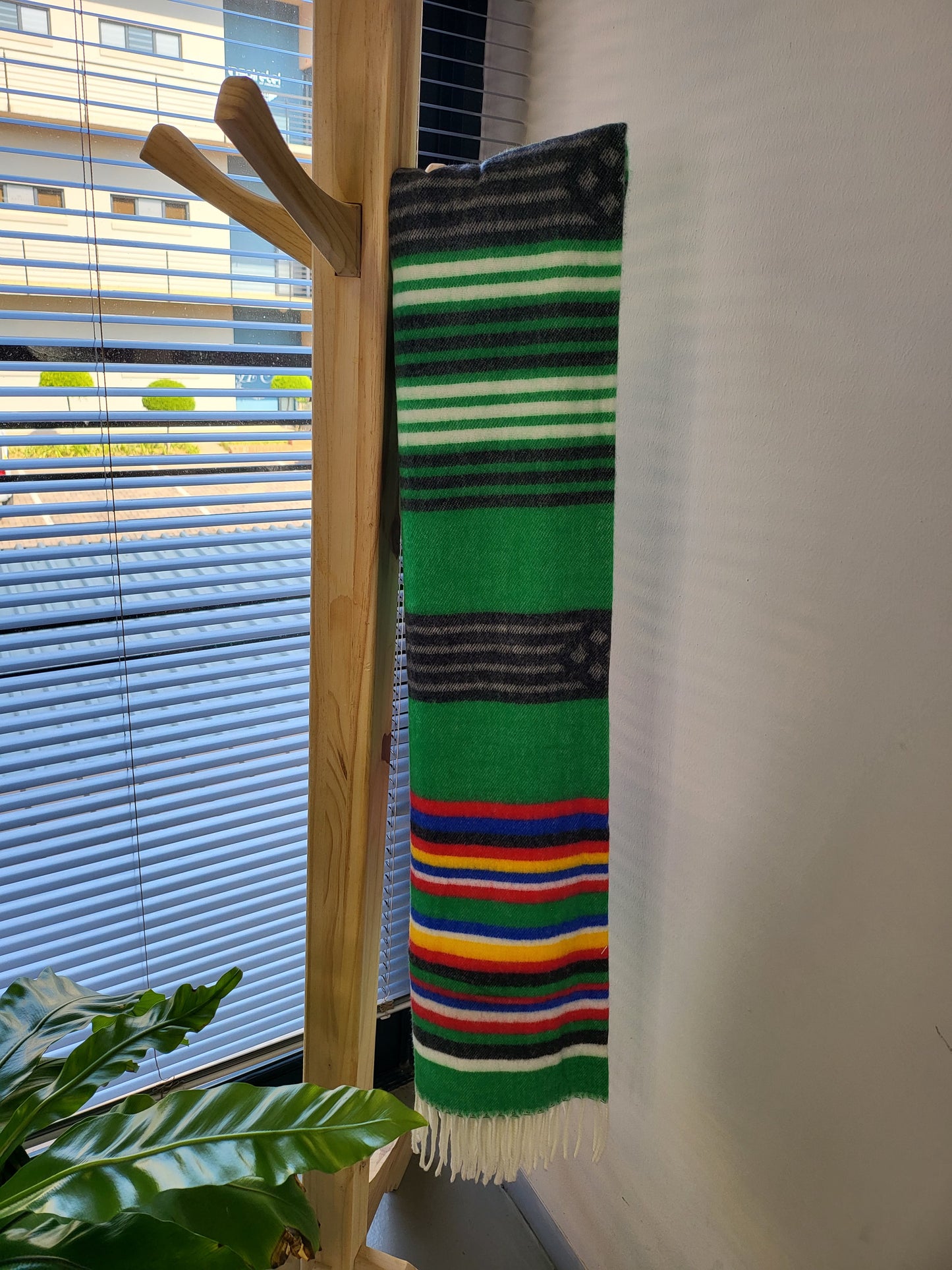 VhaVenda Stripes Throw